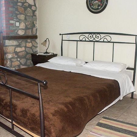 Varnous Hotel Agios Germanos Buitenkant foto