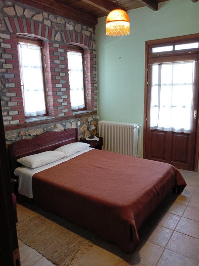 Varnous Hotel Agios Germanos Buitenkant foto