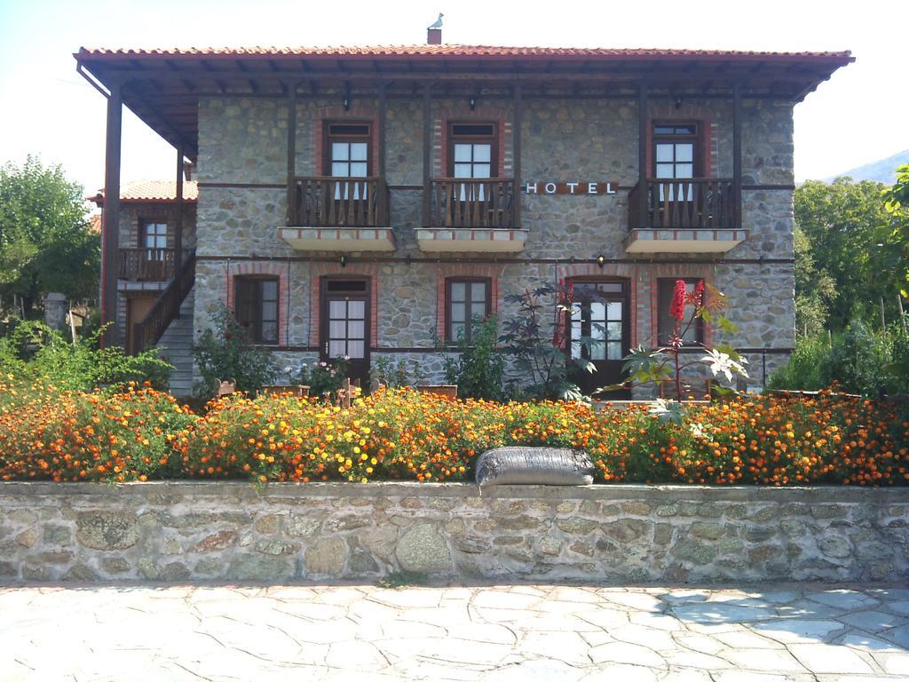 Varnous Hotel Agios Germanos Buitenkant foto